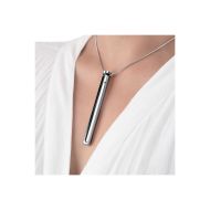 Vibrátor typu bullet Le Wand Necklace prívesok Striebristý