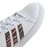 Detské športové topánky Adidas Grand Court Print Biela