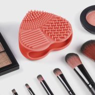 Čistič štetcov na make-up Heart InnovaGoods