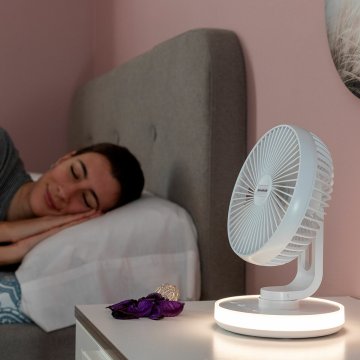 Dobíjací stolný ventilátor LED FanLed InnovaGoods Ø6,6'' 4000 mAh